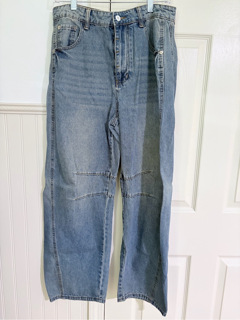 Light Blue Wide-Leg Barrel Women's Jeans - Relaxed Flare